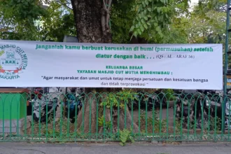 spanduk ajakan bersatu
