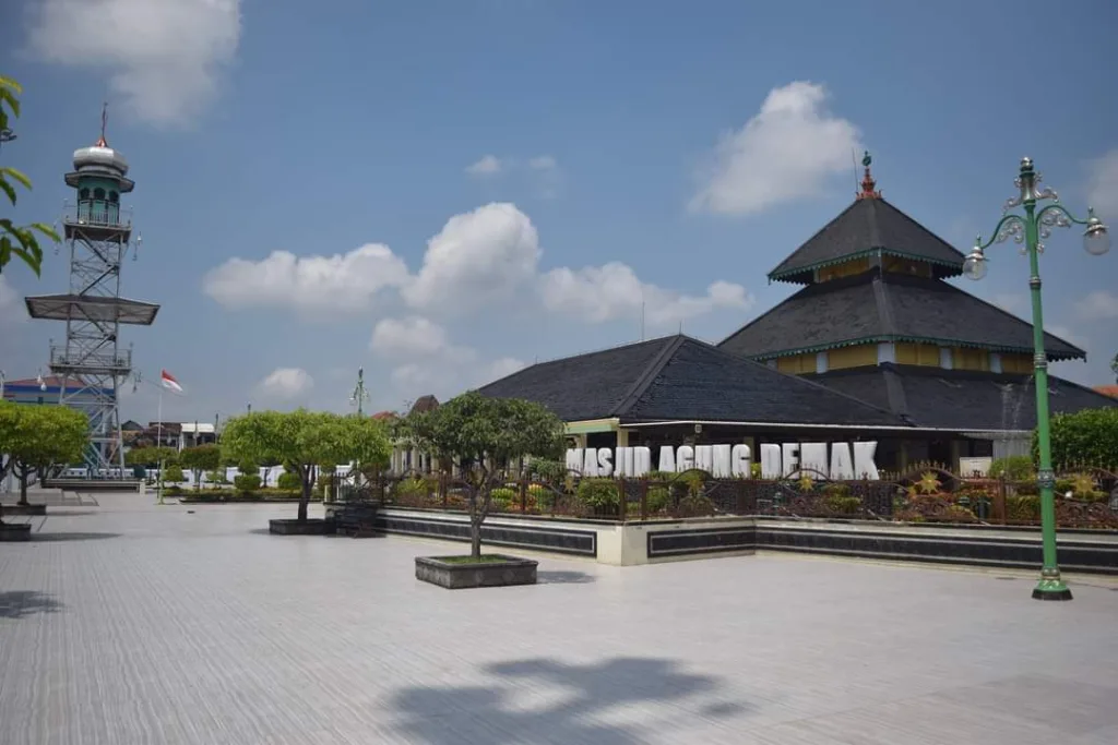masjid agung demak