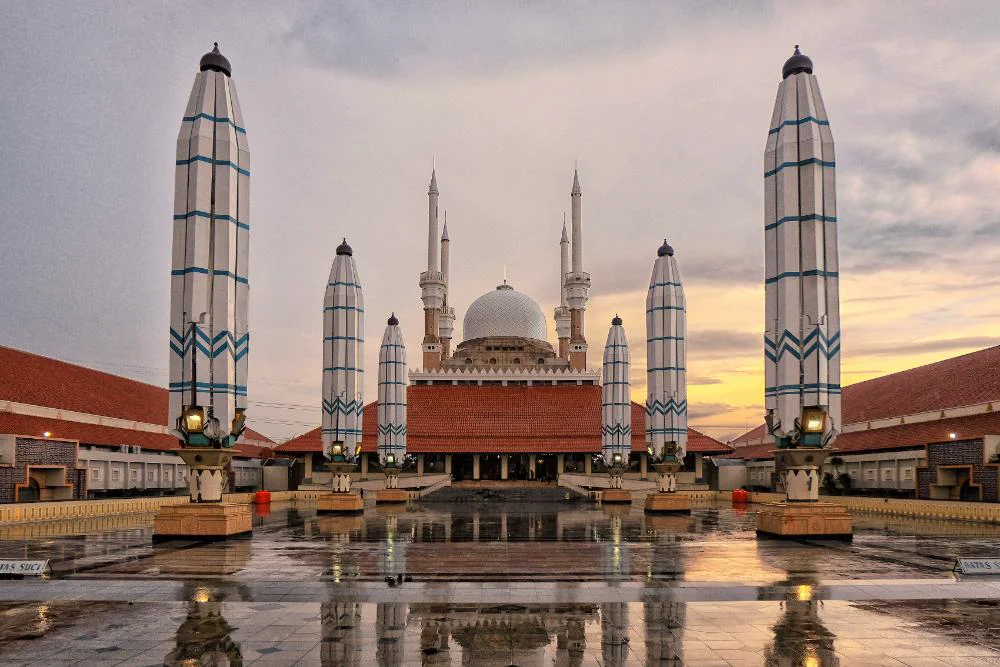 masjid-agung-jawa-tengah yang megah