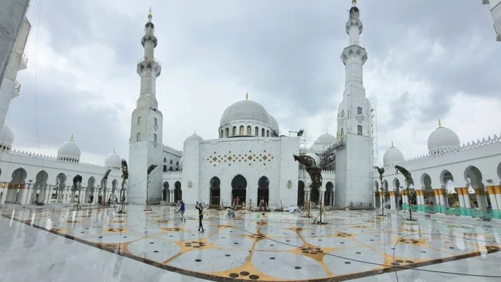 masjid-sheikh-zayed-megah-solo
