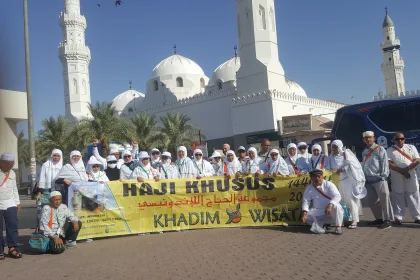 travel umroh bogor khadim wisata
